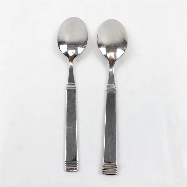 Lot of 2 Pfaltzgraff Nuance 8" Stainless Steel Oval Soup Spoons