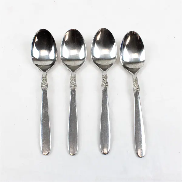 Lot of 4 Retroneu Braid Stainless Steel Oval Soup Spoons 7.5"
