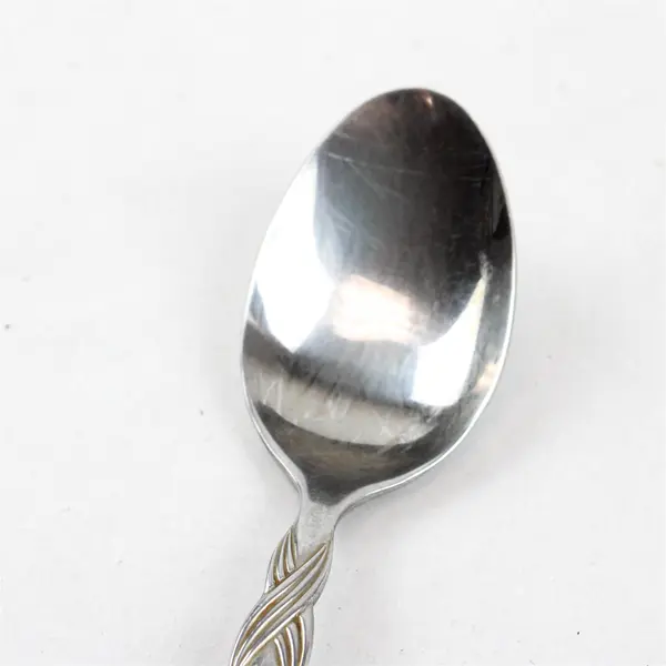 Lot of 2  Retroneu Braid Stainless Steel Oval Soup Spoons 7.5"