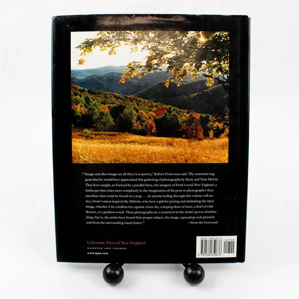Robert Frost's New England - Hardcover By Betsy and Tom Melvin