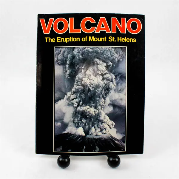 VOLCANO The Eruption of Mount St Helens Paperback Book