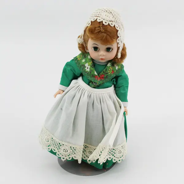 Madame Alexander International Doll Ireland 7.5 Inch W/Stand