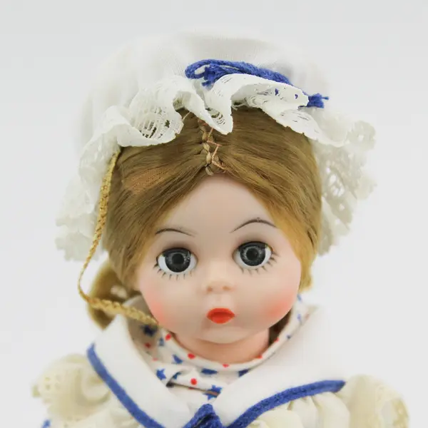 Madame Alexander Doll Betsy Ross 7.5" Doll with Stand No flag