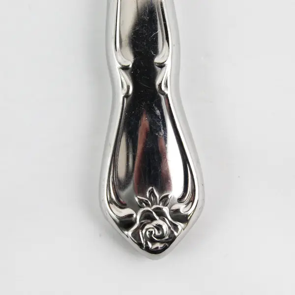 Oneida Silver Arbor Rose-True Rose Pattern Stainless Steel Solid Dinner Knife