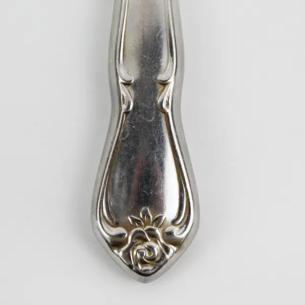 Oneida Silver Arbor Rose-True Rose Pattern Stainless Steel Solid Dinner Knife