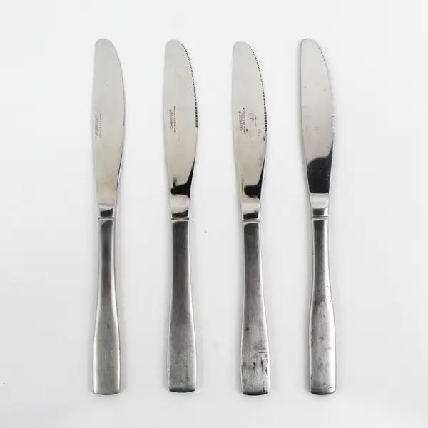 Lot of 4 Cambridge Silver Madison Pattern SS Dinner Knives 8.75" Long 4.5" HDL