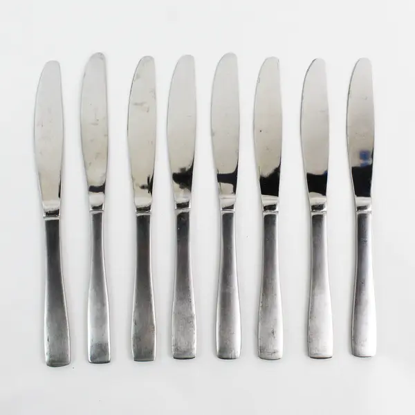 Lot of 8 Cambridge Silver Madison Pattern SS Dinner Knives 8.75" Long 4.5" HDL