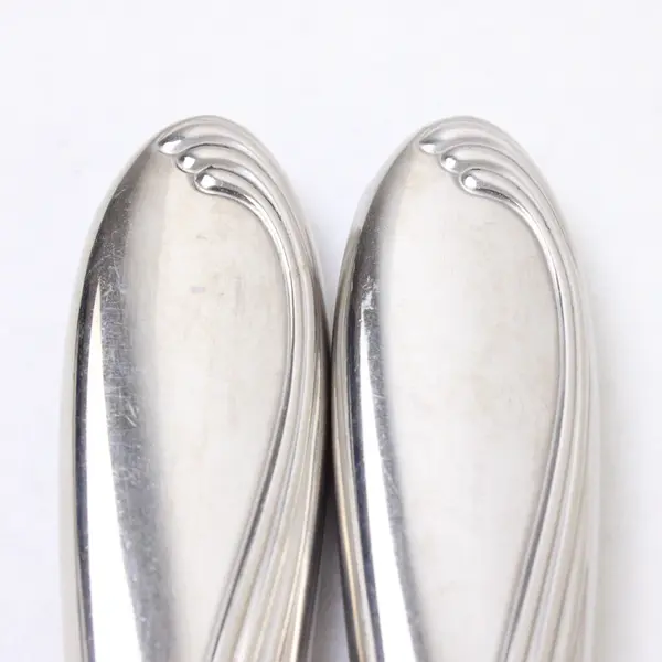 2 Lot Oneida Camber Cresta Windswept Scroll Pattern 5-Piece Place Settings Good