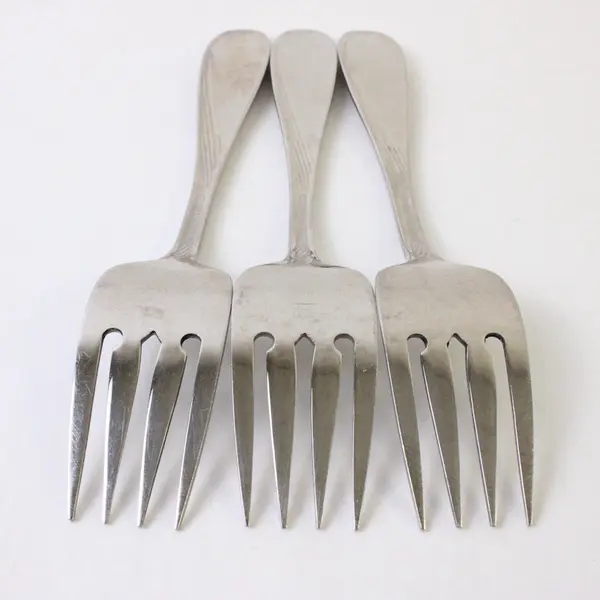 Lot of 3 Oneida Camber Cresta Windswept Scroll Pattern Stainless Salad Forks