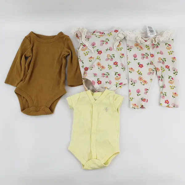 12 Piece Mixed Lot Baby Girls' Clothes 0-3 Months