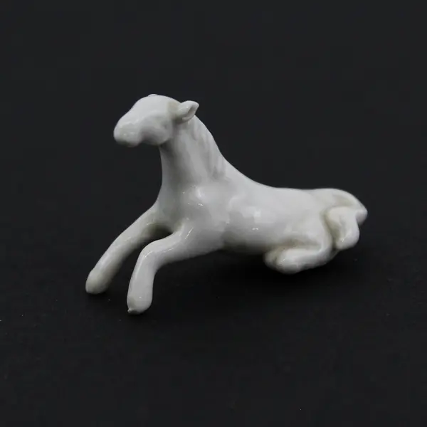 Set of 4 Vintage Porcelain Miniature White Horses 1 inch Tall