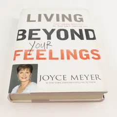 Living Beyond Your Feelings by Joyce Meyer 2011 1st Edition Hardcover DJ Good