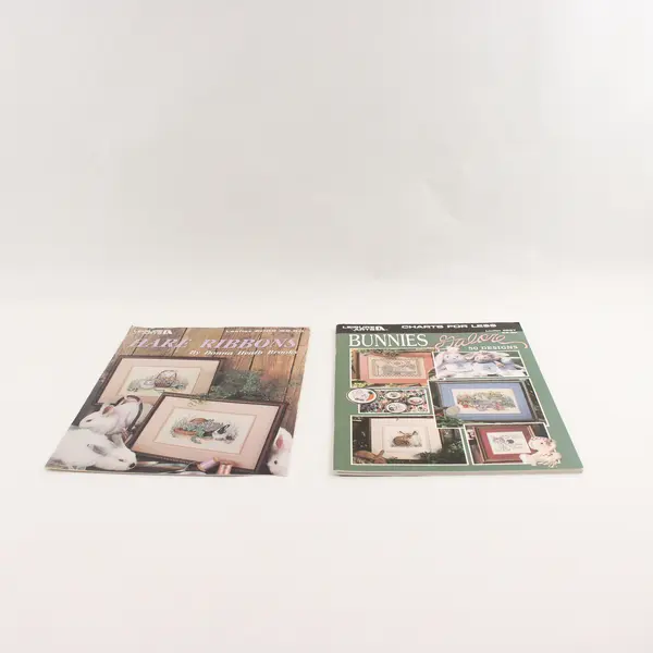 Lot of 2 Leisure Arts Leaflets Hare Ribbons 1991 & Bunnies Galore 1997 PB Good