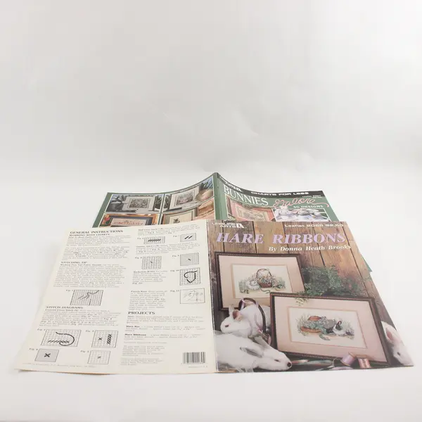 Lot of 2 Leisure Arts Leaflets Hare Ribbons 1991 & Bunnies Galore 1997 PB Good