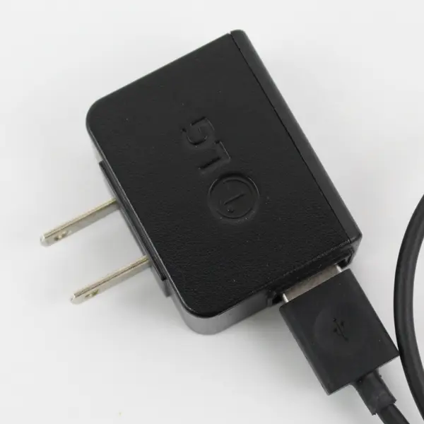 LG Travel Adapter STA-U17WDE & USB Cell Phone 39" Charging Cable Good