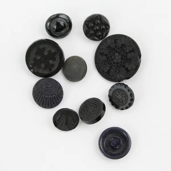 Lot of 10 Antique Victorian Black Glass Picture Buttons 5/8" to 1" FLAWED