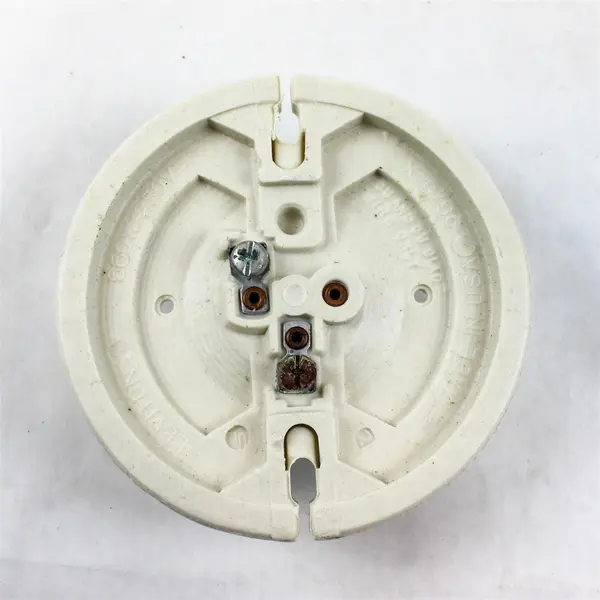 Leviton 9875 Porcelain White Lampholder Keyless w/ Knockouts Single Screw