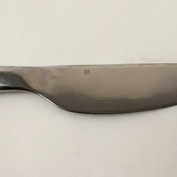 Lot of Four Veil Dinner Knives by Gourmet Settings