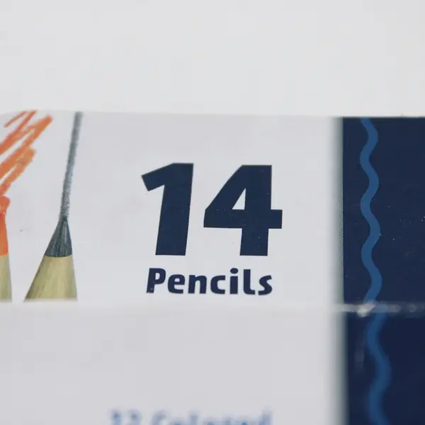 Crayola Sketch & Shade Doodle 12 Colored Pencils 2 Graphite Pencils 14pk Used