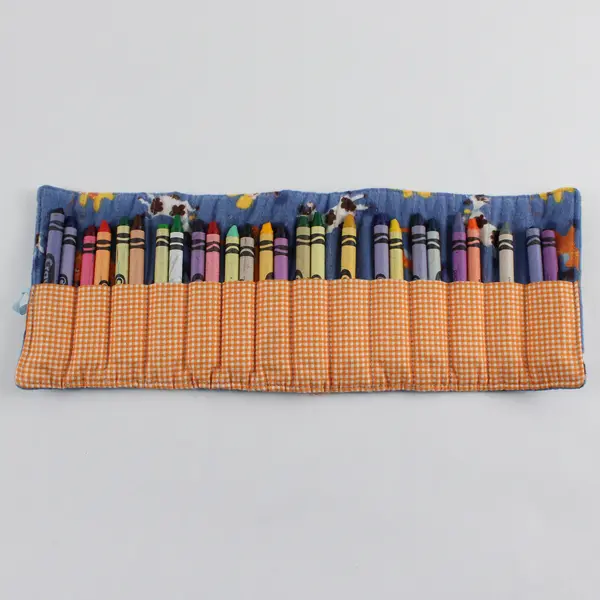 Anonymous Handmade Animals Fabric Crayon Holder Roll Up Organizer w/Crayons