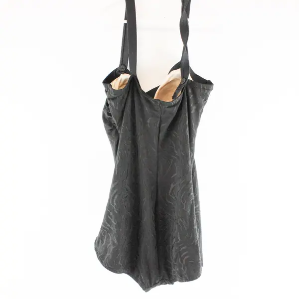 Maxine of Hollywood Women's One-Piece Swimsuit Black Zebra Print Size 12