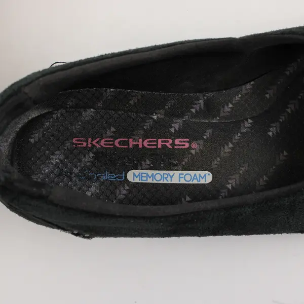 Skechers Black Suede Relaxed Fit Slip On Biker Ballet Kicks Shoes Women's Size 8
