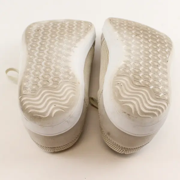 Widestep Beige/Cream Knit Barefoot Lace-Up Sneaker Shoes Women's Size 8.5