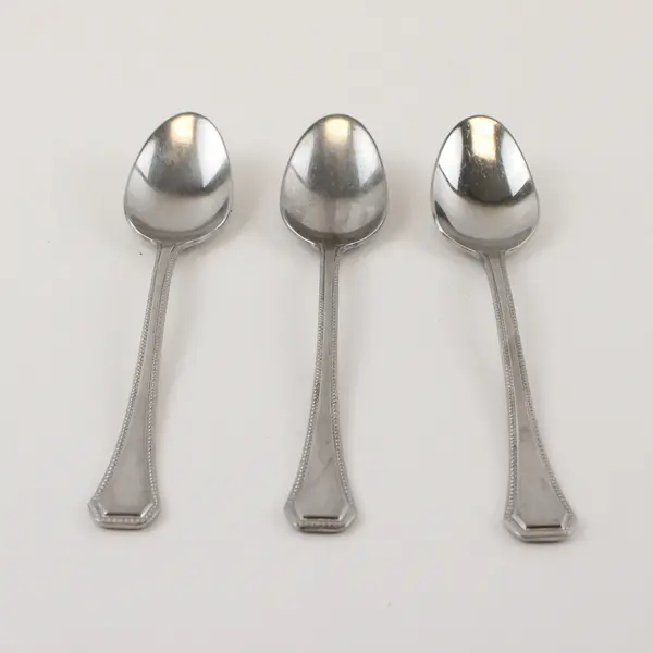 Three 18/8 Stainless Teaspoons from International in the Pattern INS352