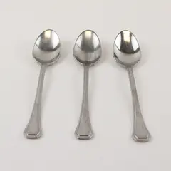 Three 18/8 Stainless Teaspoons from International in the Pattern INS352
