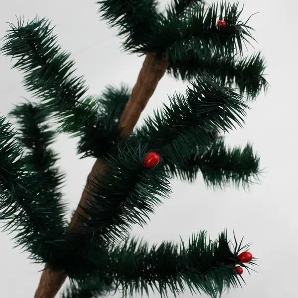 The Feather Tree Company Goose Feather Christmas Tree With Berries 26.5"