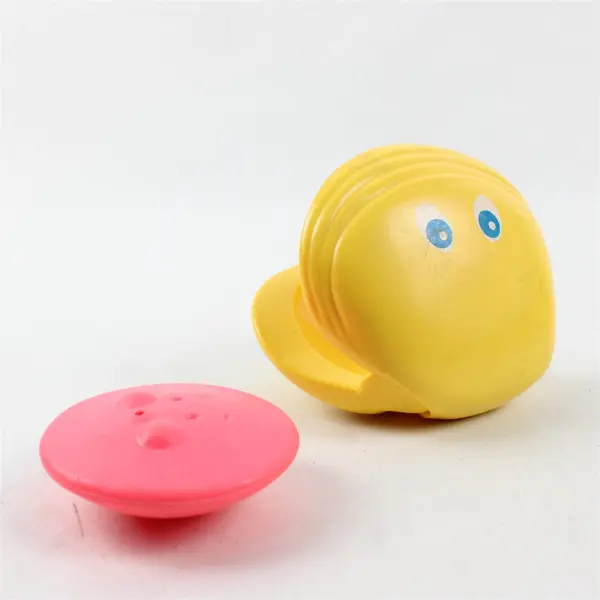 Vintage 1977 Fisher-Price "Sam the Clam" Bath Tub Toy 624