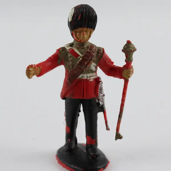 Lot of 19 Vintage Unbranded Plastic British Band Toy Figurines 2"