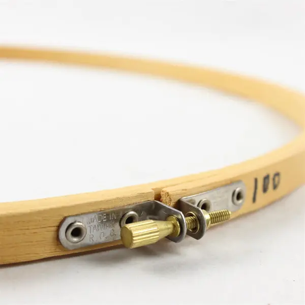 Unbranded 14in Round Wooden Embroidery Hoop w/Metal Tension Bolt