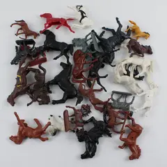 Vtg 1950's Marx Sears Heritage Fort Apache Playset Pieces - 27 horses