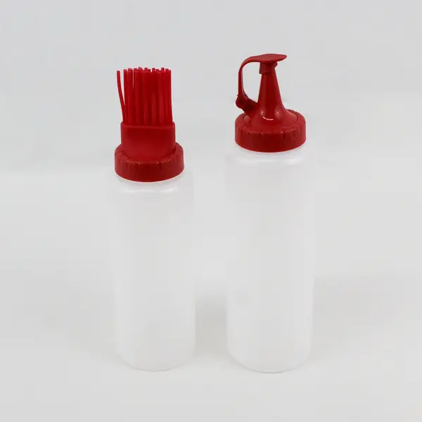 Set of 2 Squeezable Condiment Bottles 12 Oz and 16 Oz