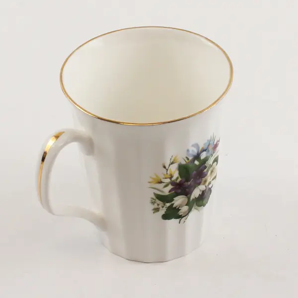 China Classics Brands Floral Print On White Bone China Mug Gold Trim 3.75" Tall