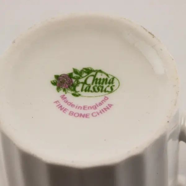 China Classics Brands Floral Print On White Bone China Mug Gold Trim 3.75" Tall