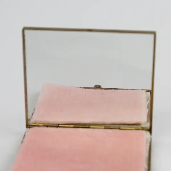 Vintage Gold Tone Powder Compact With Mirror and Puff - no powder 