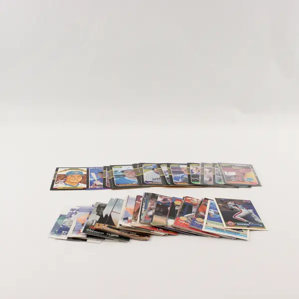 Mixed Lot of 100 Rookie Baseball Trading Cards