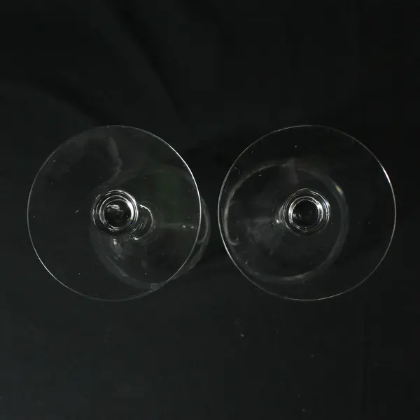 Set of 2 Crystal Etched Flower And Vine Wine Glasses 7"