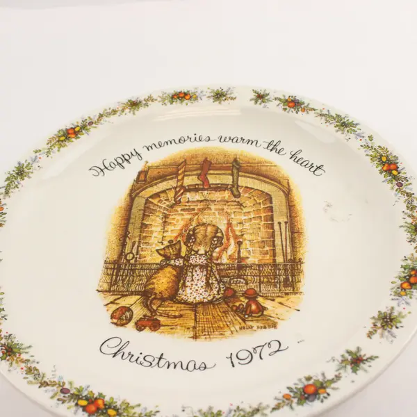 Vtg Holly Hobbie "Happy Memories... Christmas 1972" Commemorative Ceramic Plate