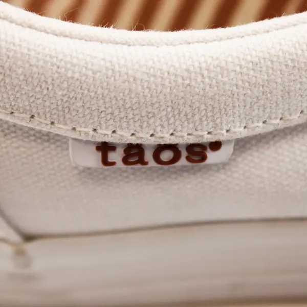 Taos Brand Solid White Rubber Sole Canvas Slip-On Sneaker Shoes Women's Size 8.5