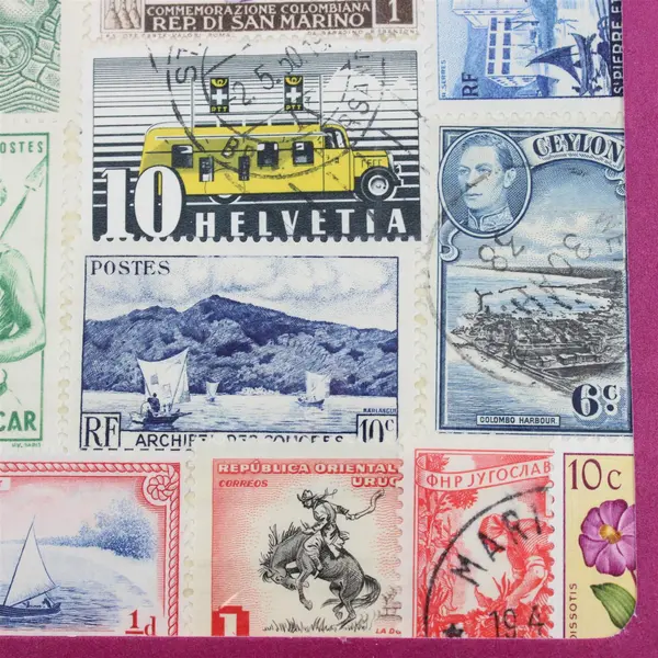 Vintage Honor-Bilt 300 Different Stamp Packet