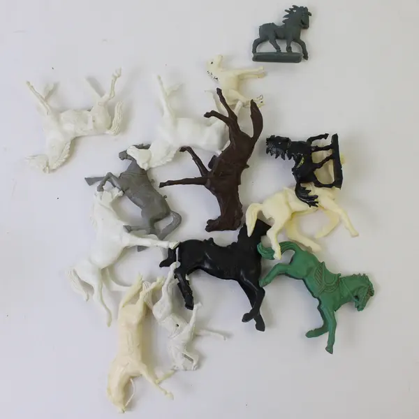 Vtg 1950's Marx Sears Heritage Fort Apache Playset Pieces - 50 horses