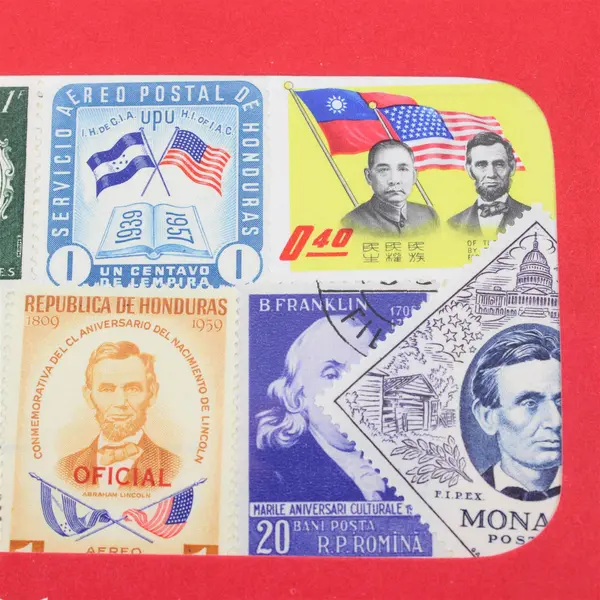 Vintage Honor-Bilt Americana 16 Stamp Packet #61