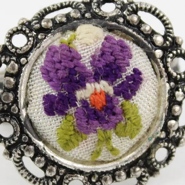 Vintage Petit Point Embroidered Silver Tone Filigree  Ring Austria size 5.75