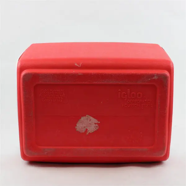 Playmate By Igloo Red & White Retro Little Playmate 7 Qt Cooler Push Button Open