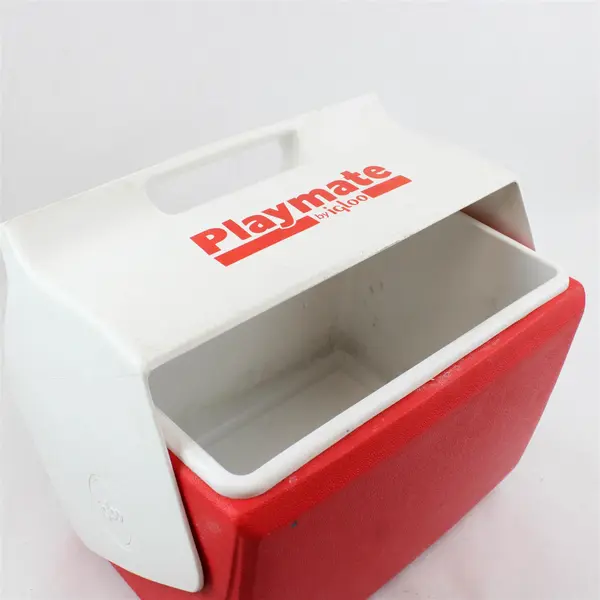 Playmate By Igloo Red & White Retro Little Playmate 7 Qt Cooler Push Button Open