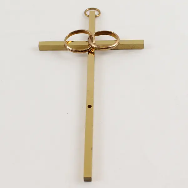 Vtg. Brass Cana Wedding Cross, Interlocking Rings symbolize unity & marriage