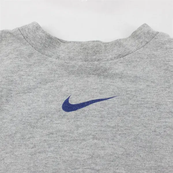 Nike Gray Long-Sleeved T-Shirt Boys' Small 4